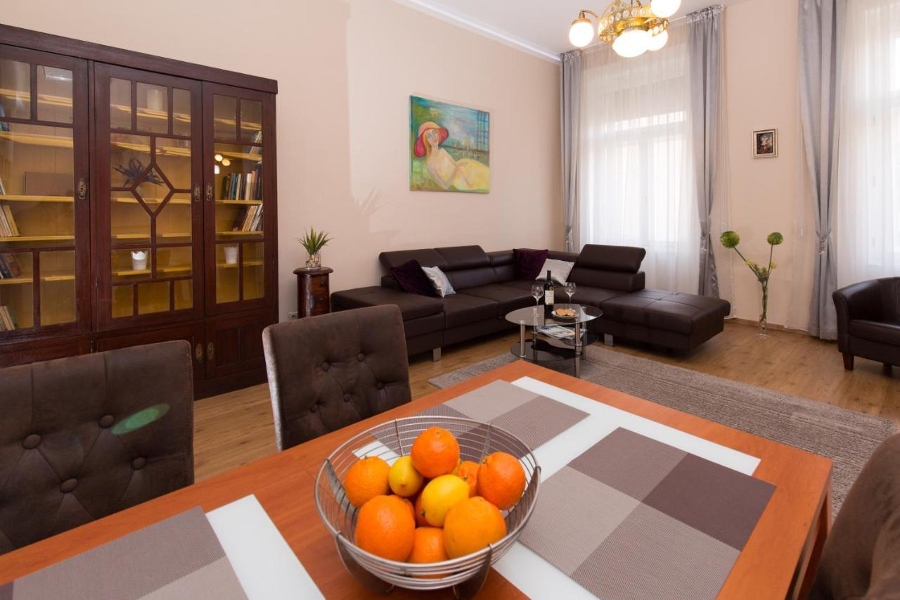 Elegant Apartment With Buda Castle View Budapest Ngoại thất bức ảnh