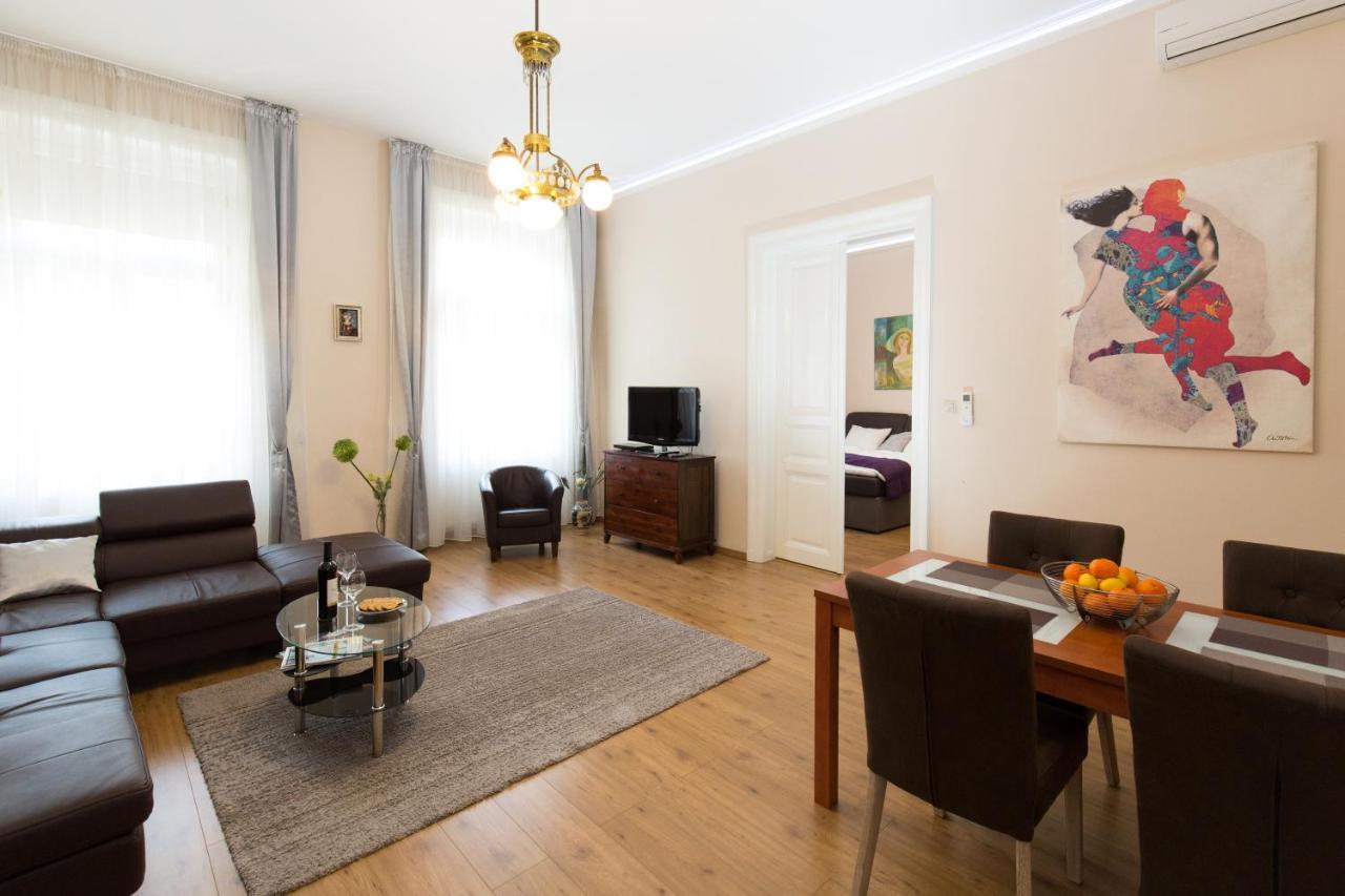 Elegant Apartment With Buda Castle View Budapest Ngoại thất bức ảnh