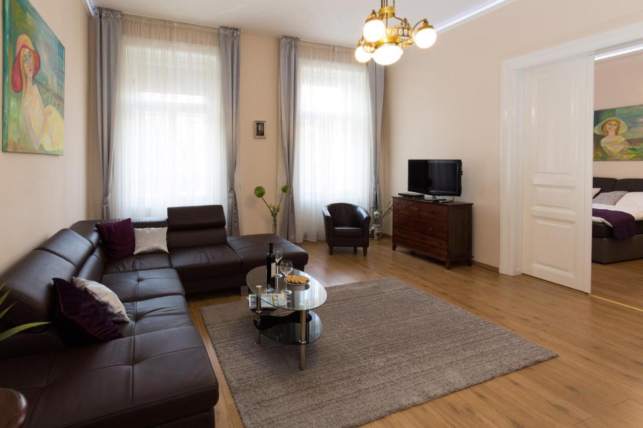 Elegant Apartment With Buda Castle View Budapest Ngoại thất bức ảnh